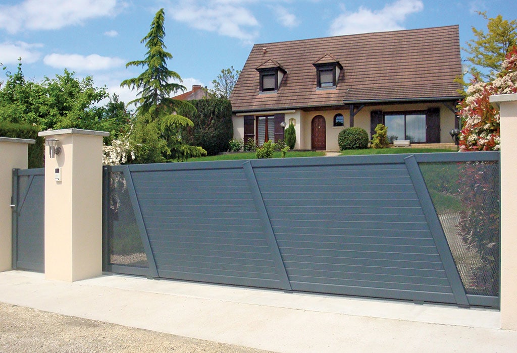 portail coulissant francais